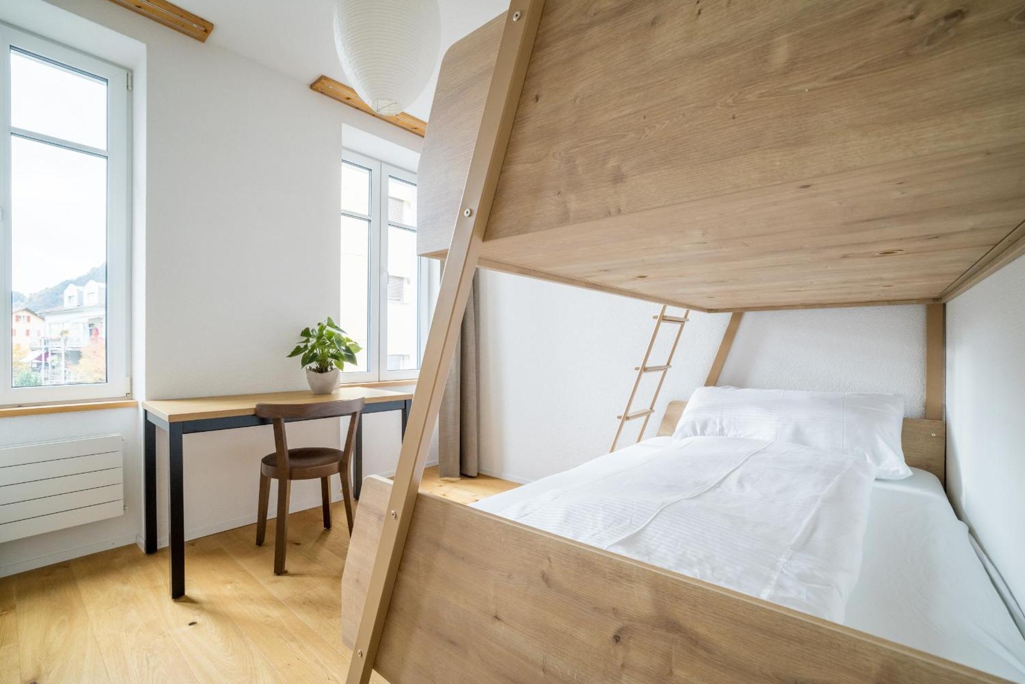 Modern City Apartments Интерлакен Стая снимка
